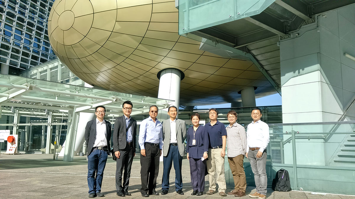 (From left) Prof. Linfeng Huang, Prof. Eddie Ma, Mr Daniel Yu (CEO of NAMI), Prof Michael Yang, Prof. Connie Kwok (Director of Research and Development of NAMI), Prof. Jianbo Yue, Prof. Terrence Lau and Prof. Xi Yao.