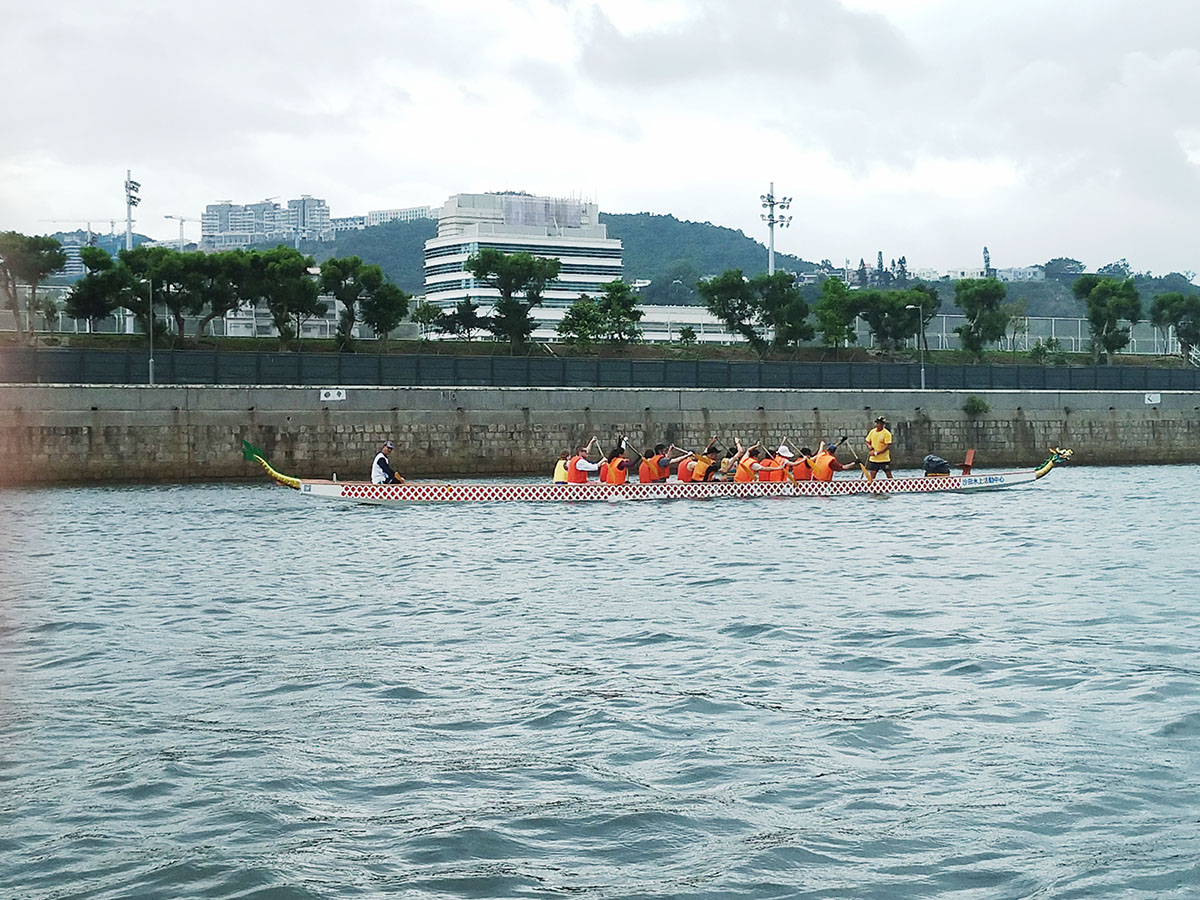 Extracurricular activities included a taste of dragon boating.