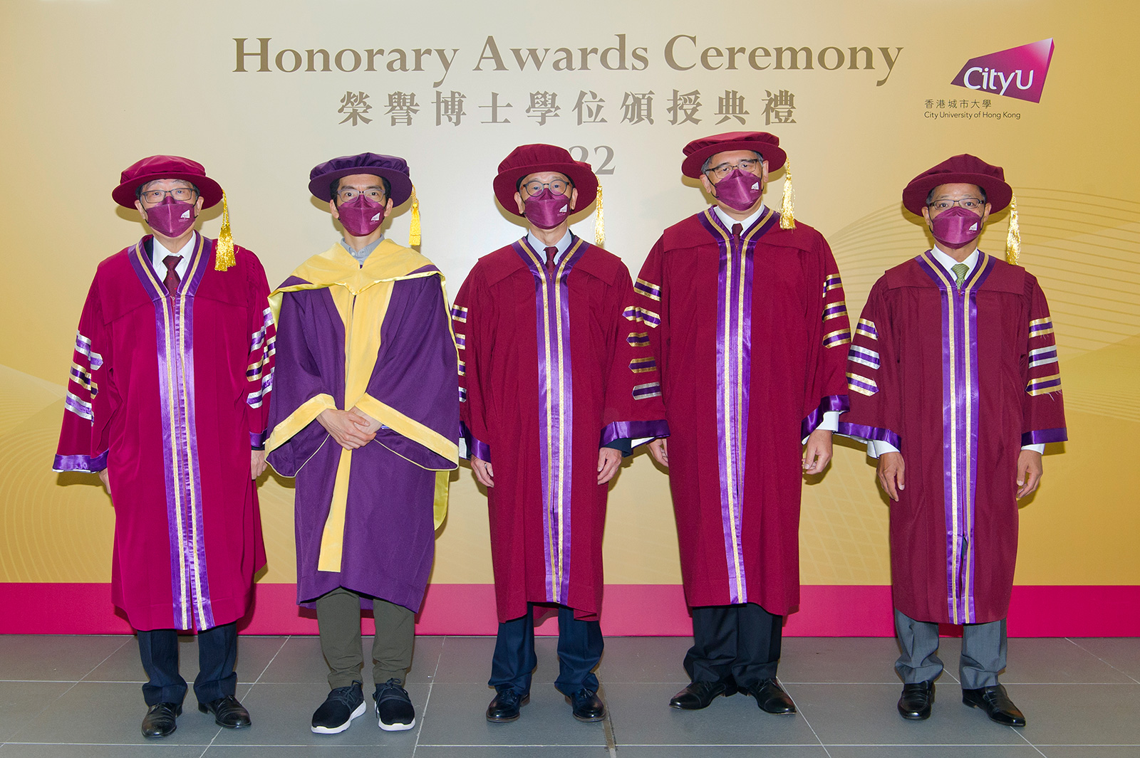Two distinguished persons conferred honorary doctorates at CityU