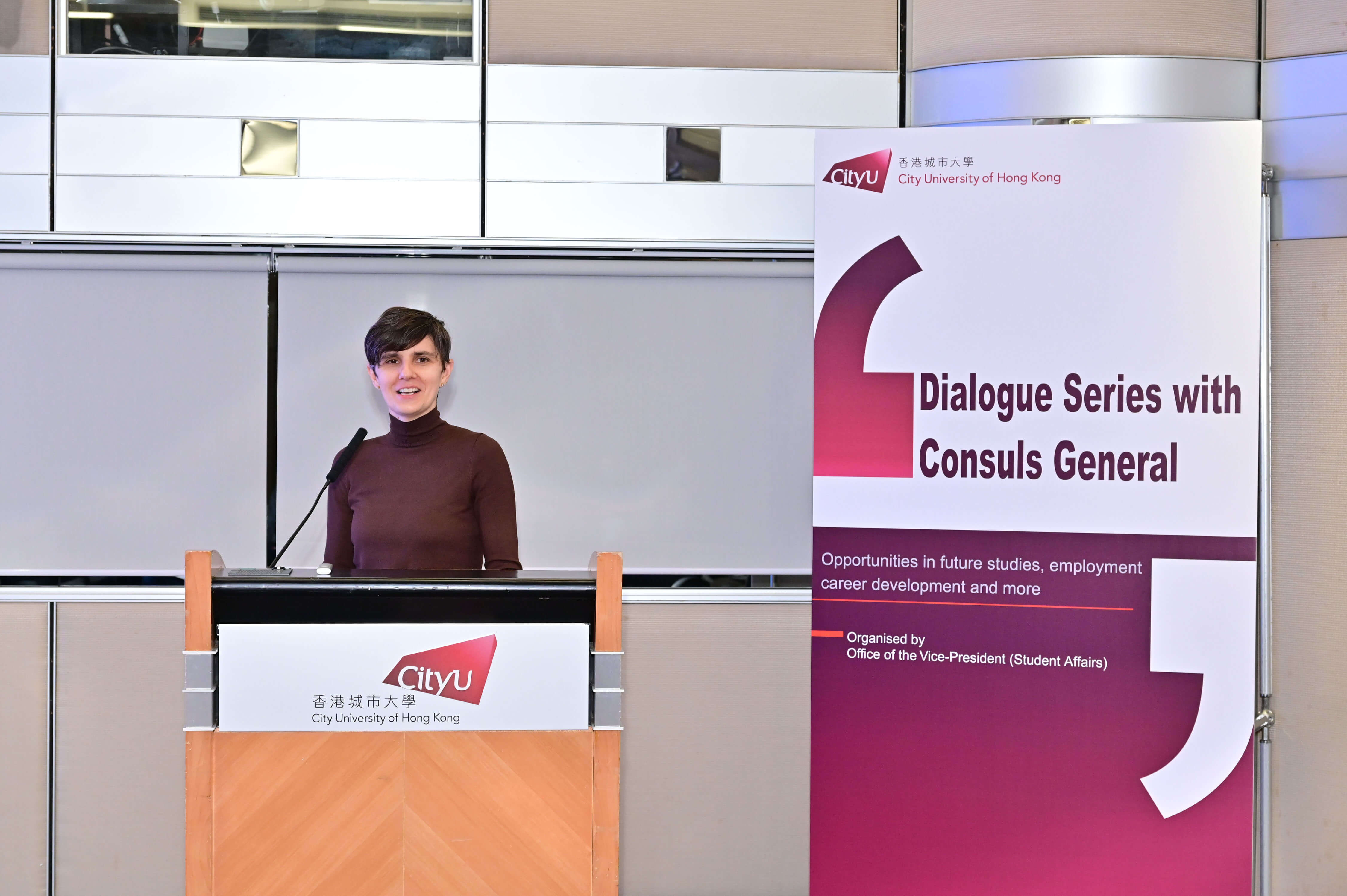 Dialogue Series with Consuls General – Consul General of the Czech Republic in Hong Kong