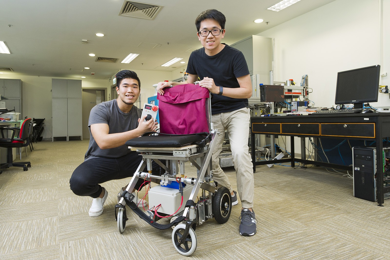 Auxiliary devices for people with disabilities win awards in international invention competition