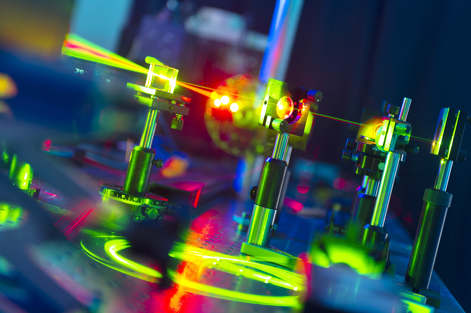 CityU has the most US patents granted in 2021 among local institutions and ranked 1st for the 6th consecutive year.