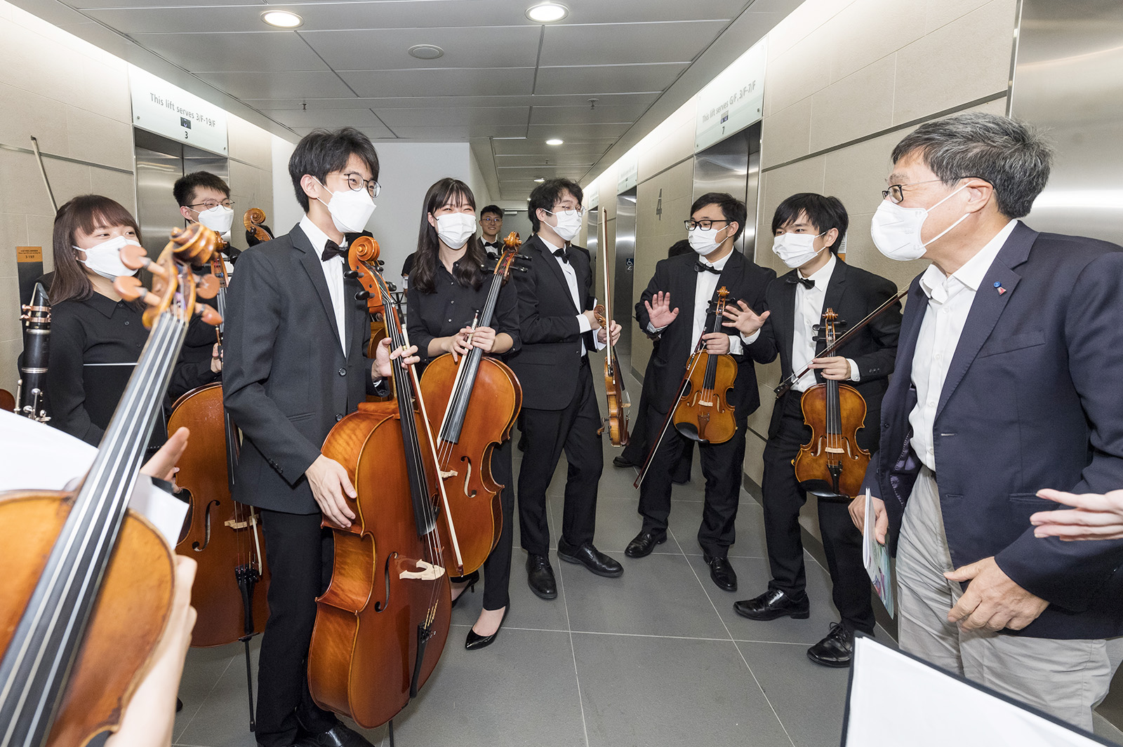 郭校長鼓勵學生遊於藝。