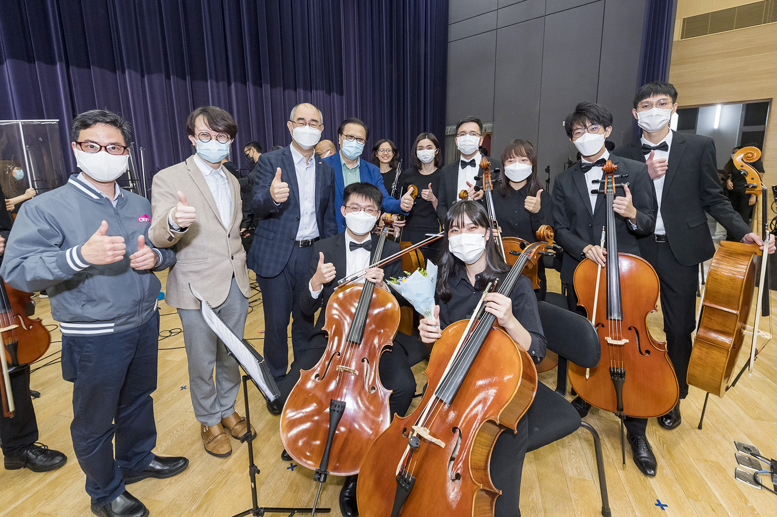 （後排左起：學務長鍾樹鴻教授、校董會成員潘柏麟先生、副校長（學生事務）陳漢夫教授及學生事務處處長黃志添博士亦有出席音樂會。