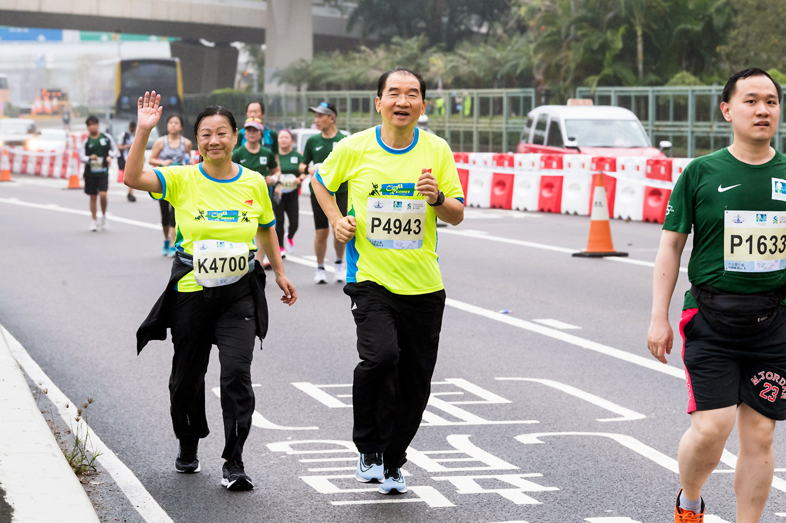 President Kuo leads CityU marathon team for 13th consecutive race