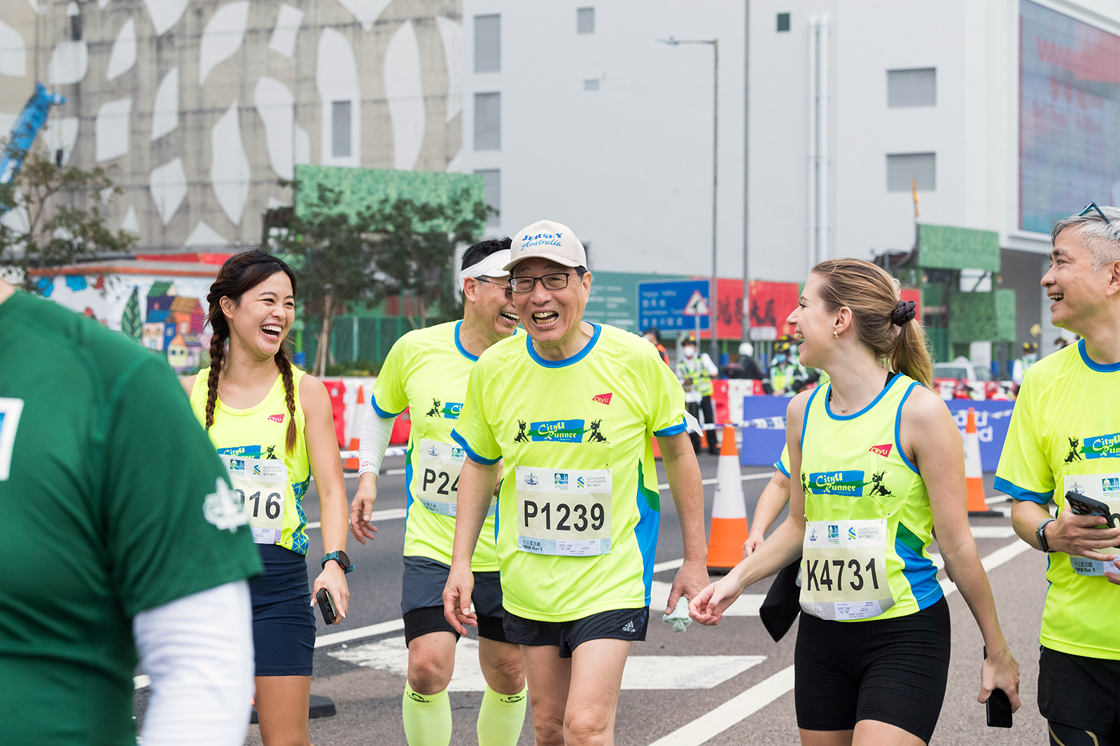 President Kuo leads CityU marathon team for 13th consecutive race