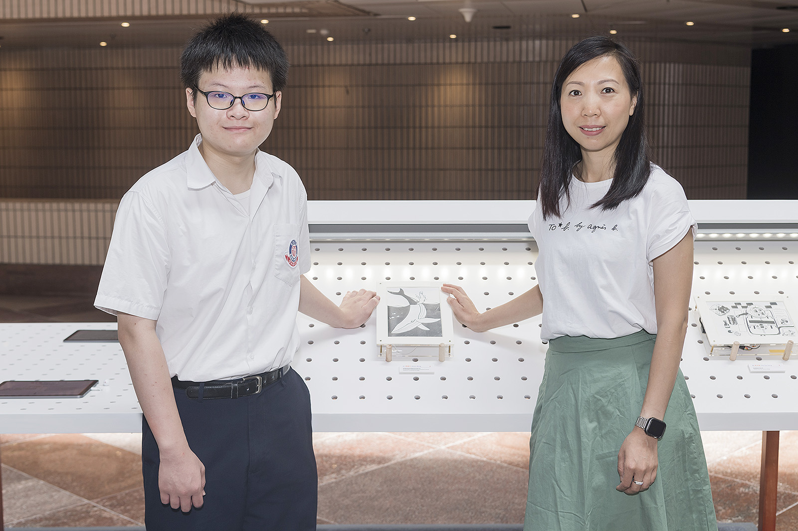 (From left) Simon Wong and Ms Loretta Chan Sze-wan from AD&FD POHL Leung Sing Tak College.