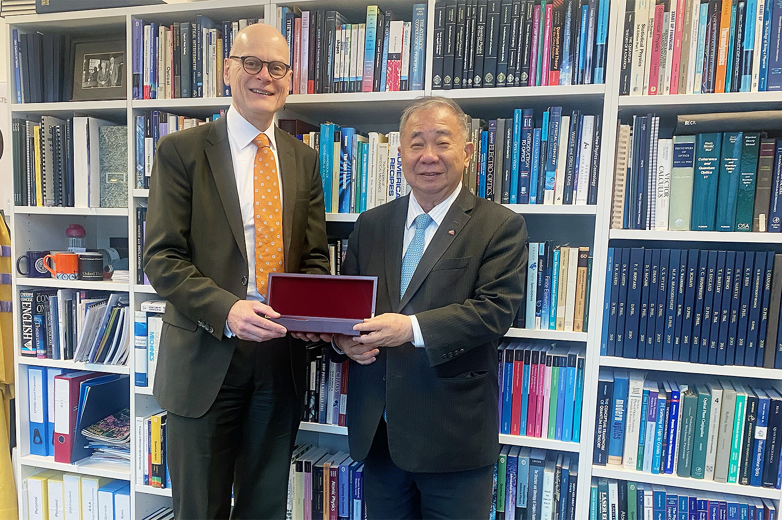 President Boey (right) and Professor Walmsley (left).