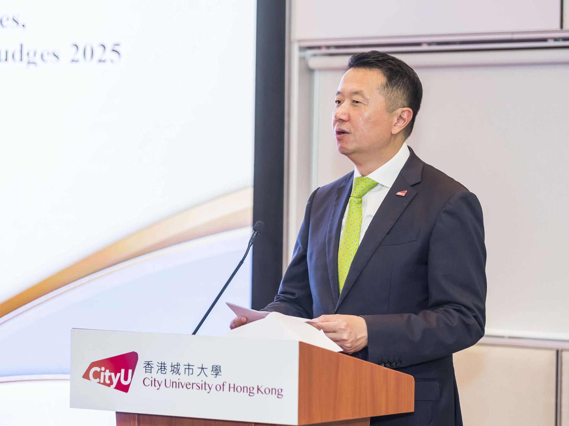 CityUHK Chinese Judge Programmes celebrate the 2025 commencement with national legal experts 