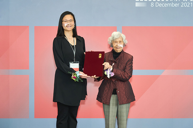 Innovation Award Presented to Dr Kwan Ting Chow at Croucher Awards Presentation Ceremony 2021