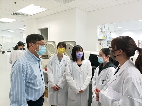 Clinical Attachment Visit to Host Lab for their Continued Professional Collaborations, Commend Students’ Dedications