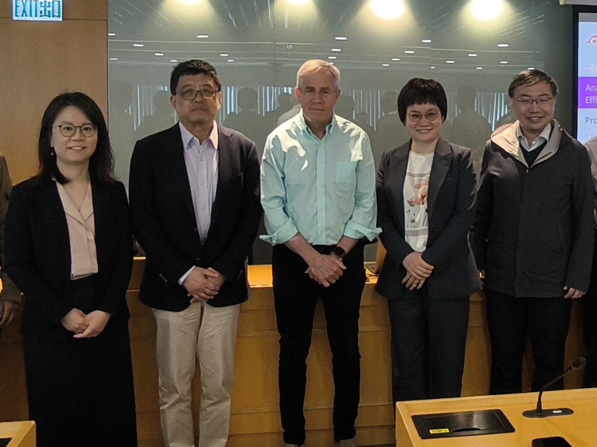 Distinguished Seminar 4