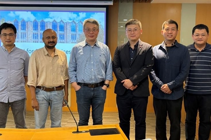 Distinguished Seminar 1