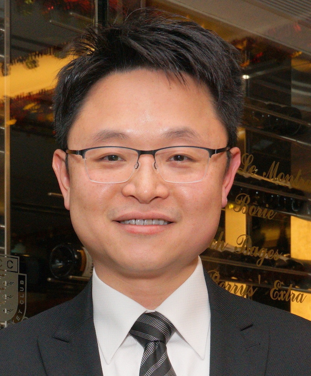 Professor Kenneth Lo