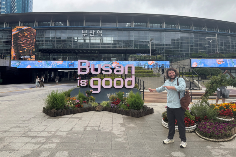 An Associate Dean for Engagement needs to engage! Professor Bert George gives keynote speech in Korea