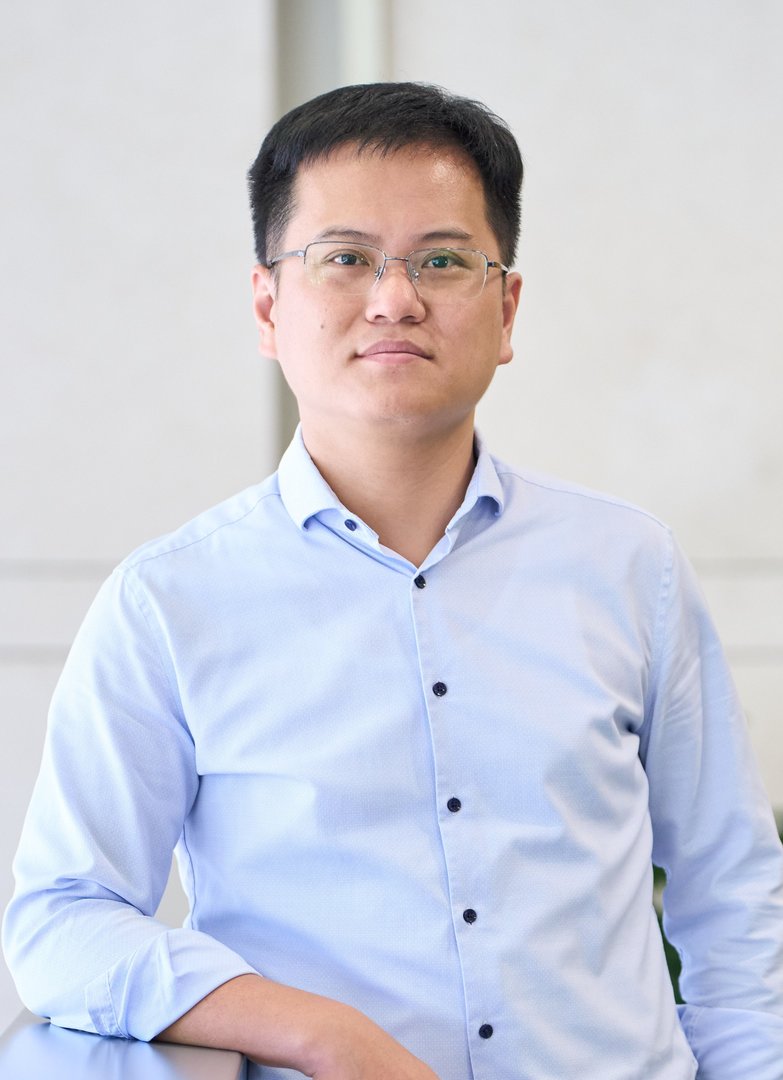 Professor Zonglong Zhu