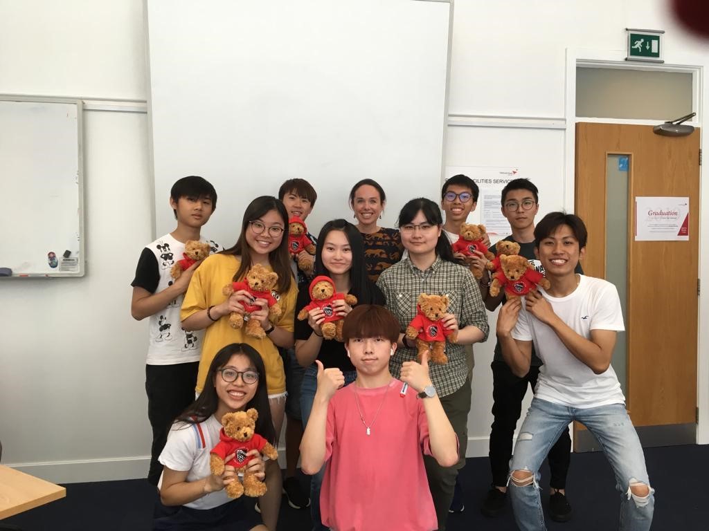 Students build strong friendships with their English teacher