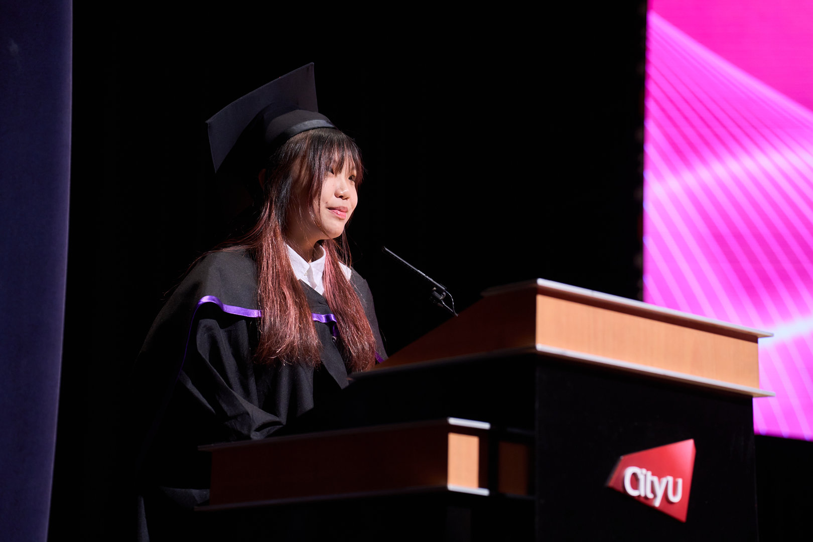 Bachelor of Science in Chemistry graduate representative Miss Kit Yee Chen.