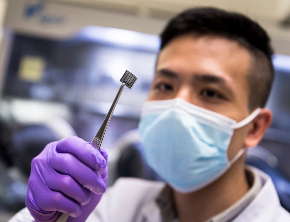 highly efficient and stable perovskite solar cells