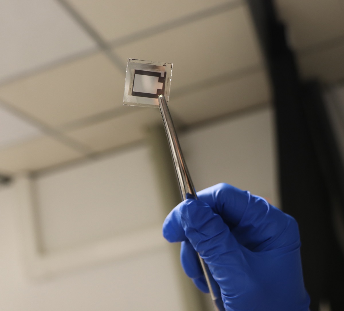 Perovskite solar cells