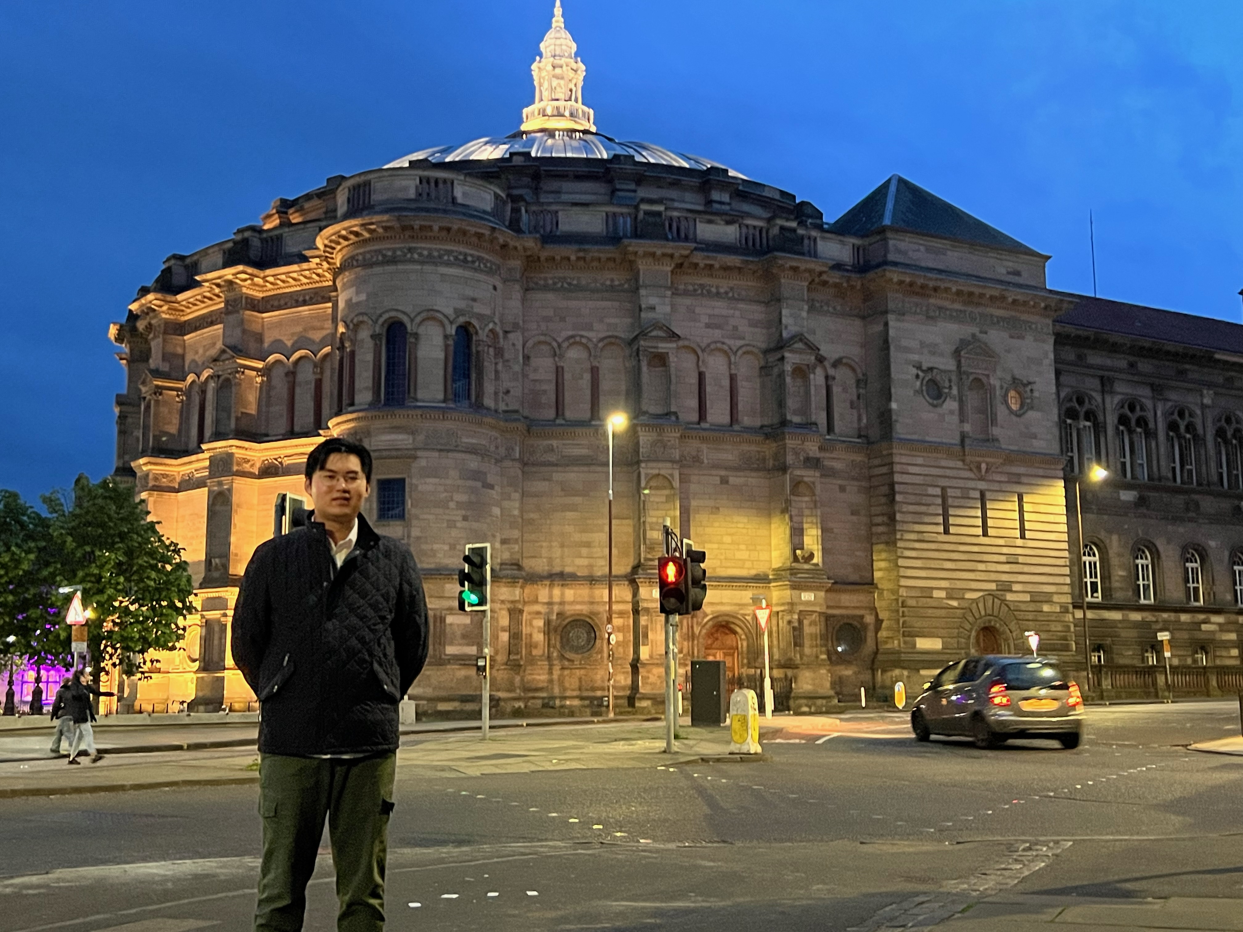 Tao Du, a 2023 graduate of B.Sc. in Computing Mathematics with First-Class Honours, is now a PhD student at the Mathematical Institute under the University of Oxford after finishing a Master’s degree there. 