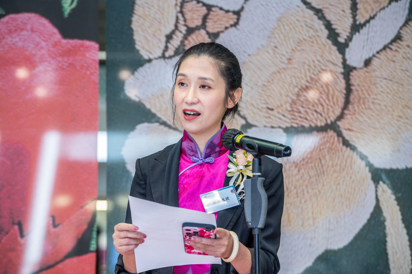 Guang Embroidery Exhibition: Prof. Lin Fen