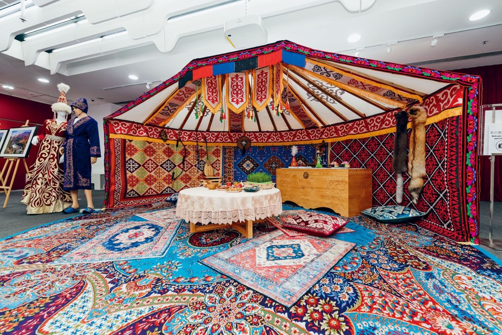 --CityUHK held The Blossoms of Spring: Central Asian Cultural Festival to celebrate the diverse, culturally rich artistic traditions of Central Asia.