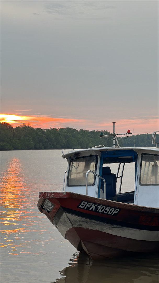 PENG20ChuyunBoat20with20Sunset20in20Kuala20Selangor20Riveredited