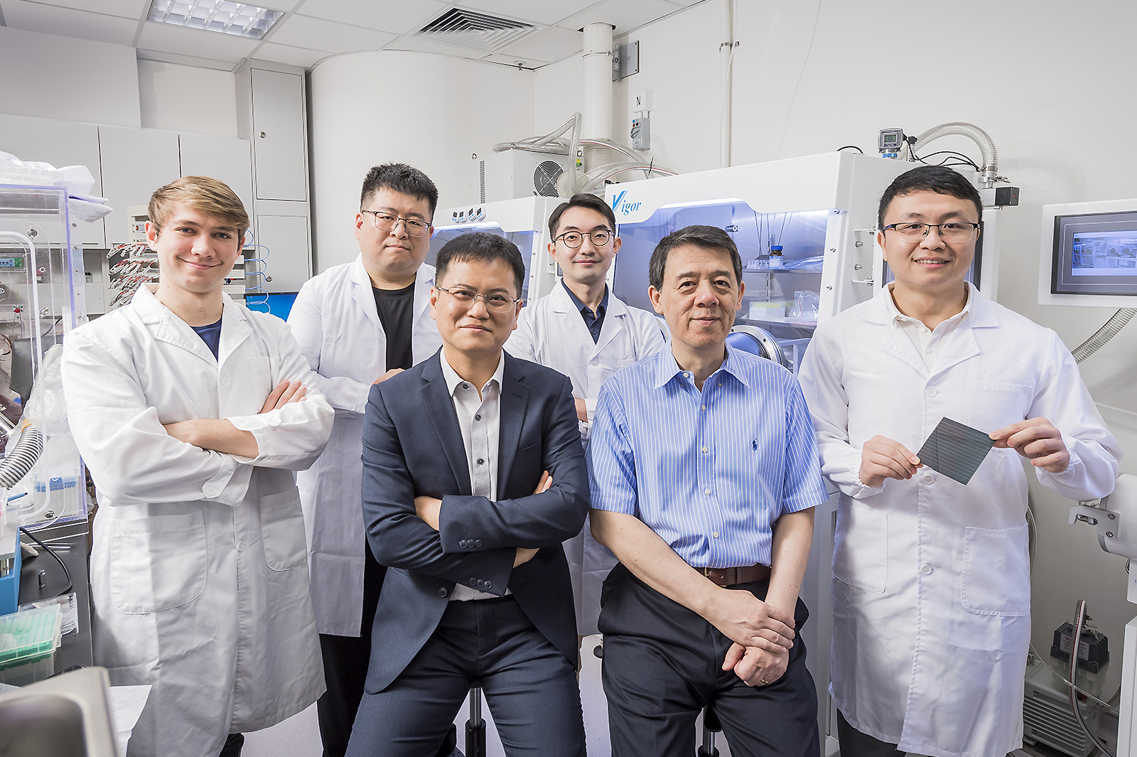 The team includes (from left) Francesco Vanin, PhD student of the Department of Chemistry; Dr Liu Qi, Research Associate of the Department of Materials Science and Engineering; Professor Zhu; Dr Li Bo, Research Associate of the Department of Chemistry; Professor Zeng Xiaocheng, Head of the Department of Materials Science and Engineering; and Dr Gao.