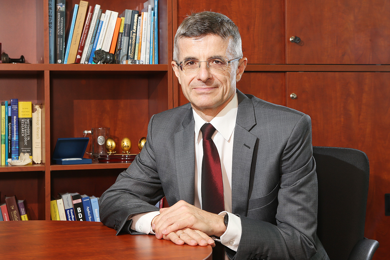 CityU expert in veterinary epidemiology granted Lifetime Achievement Award