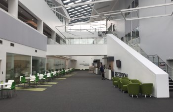 Dean Reichel visited newly established veterinary school in the UKDean Reichel visited newly established veterinary school in the UK