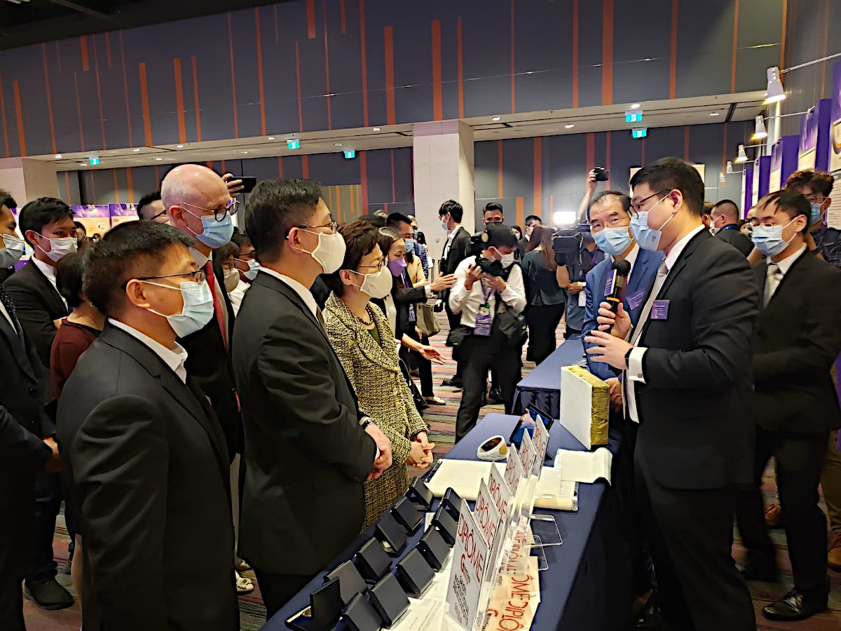 Edwin Tso Way Kuo Carrie Lam