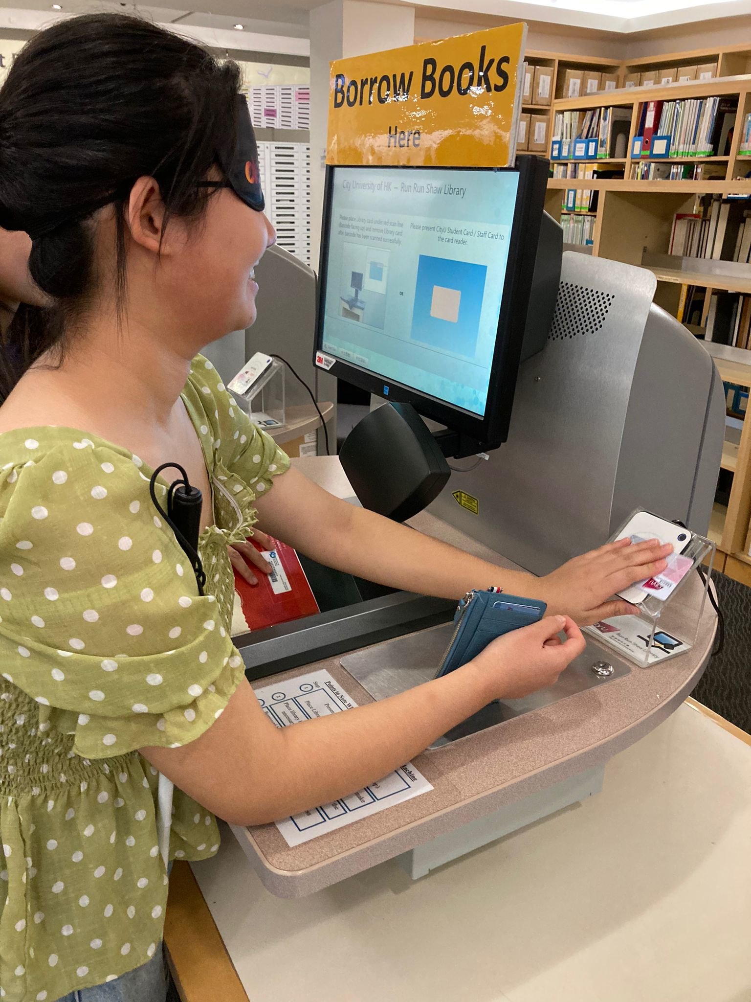 城市大学：黑暗中对话
