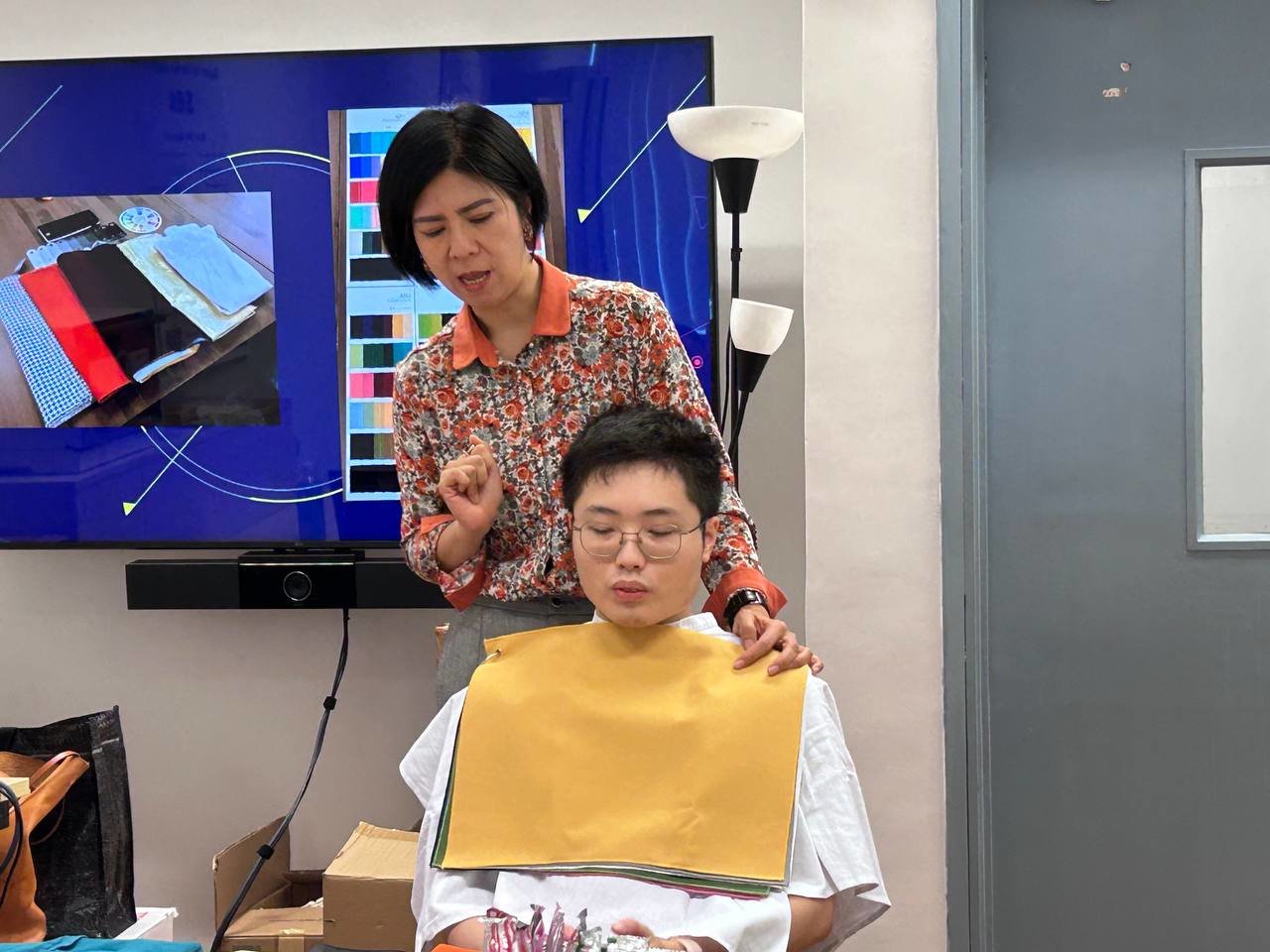 photo_6231039893799289073_y