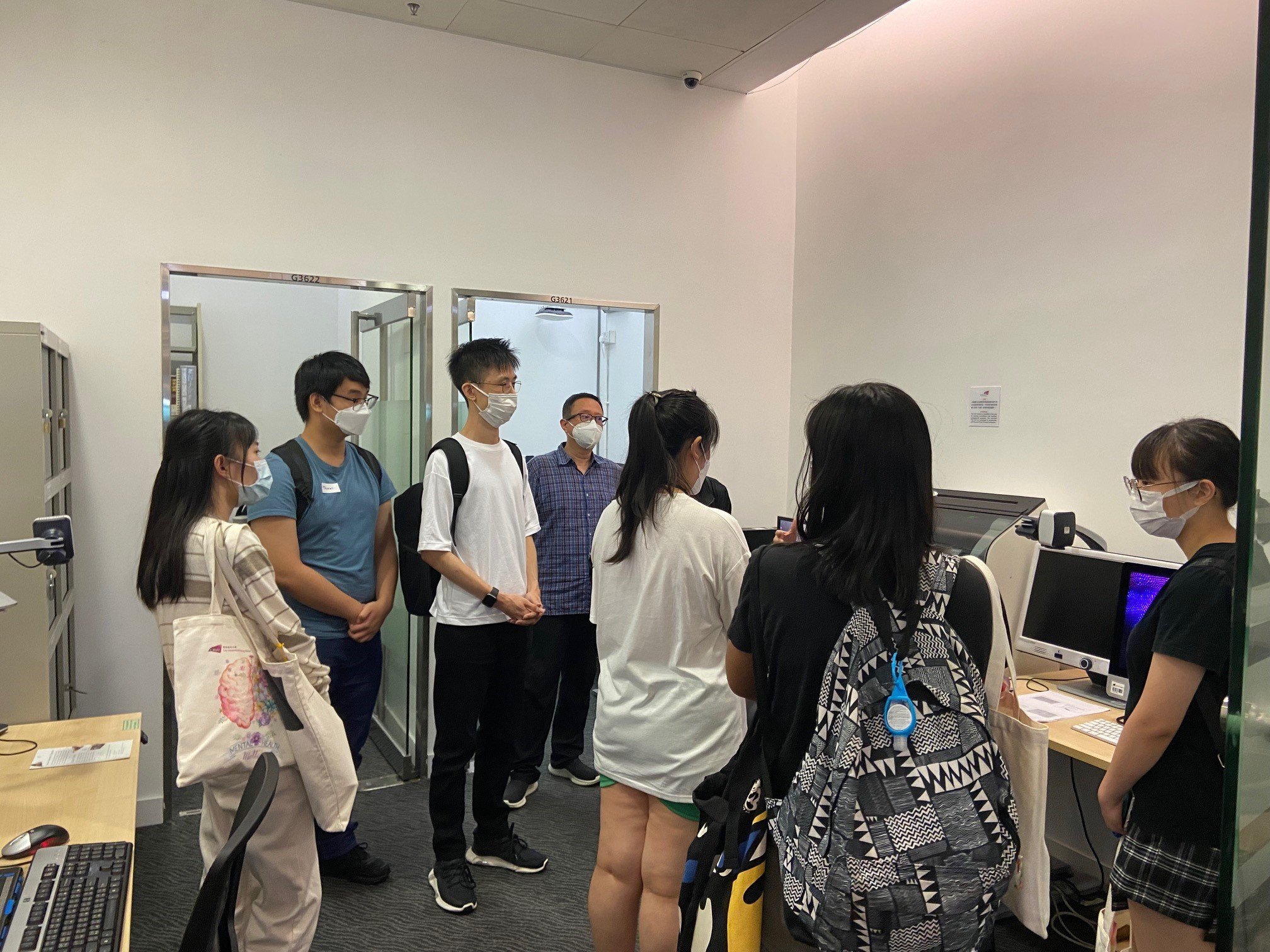 SEN Freshmen Orientation Day Laibrary Tour