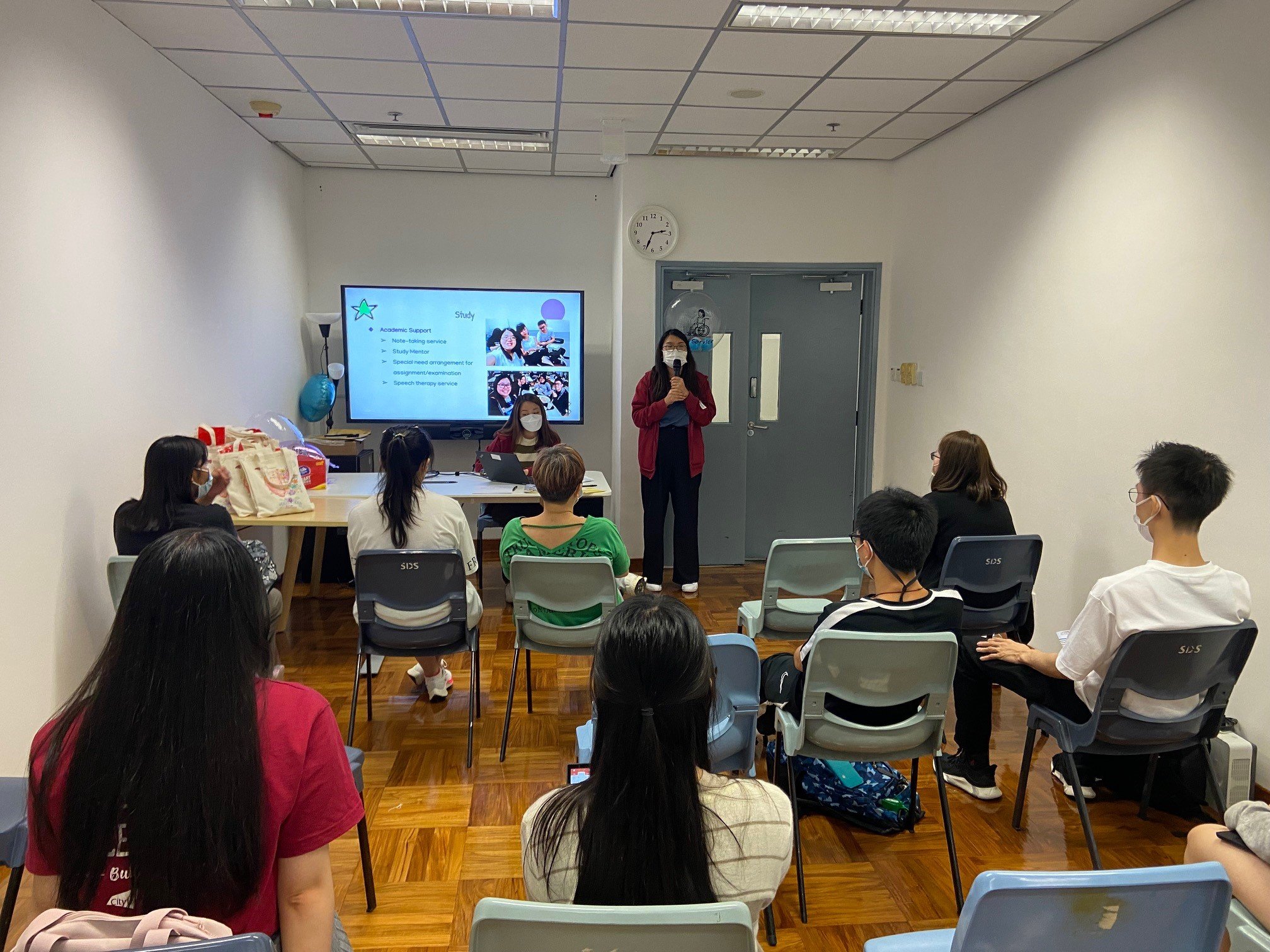 SEN Freshmen Orientation Day SEN Graduate Sharing