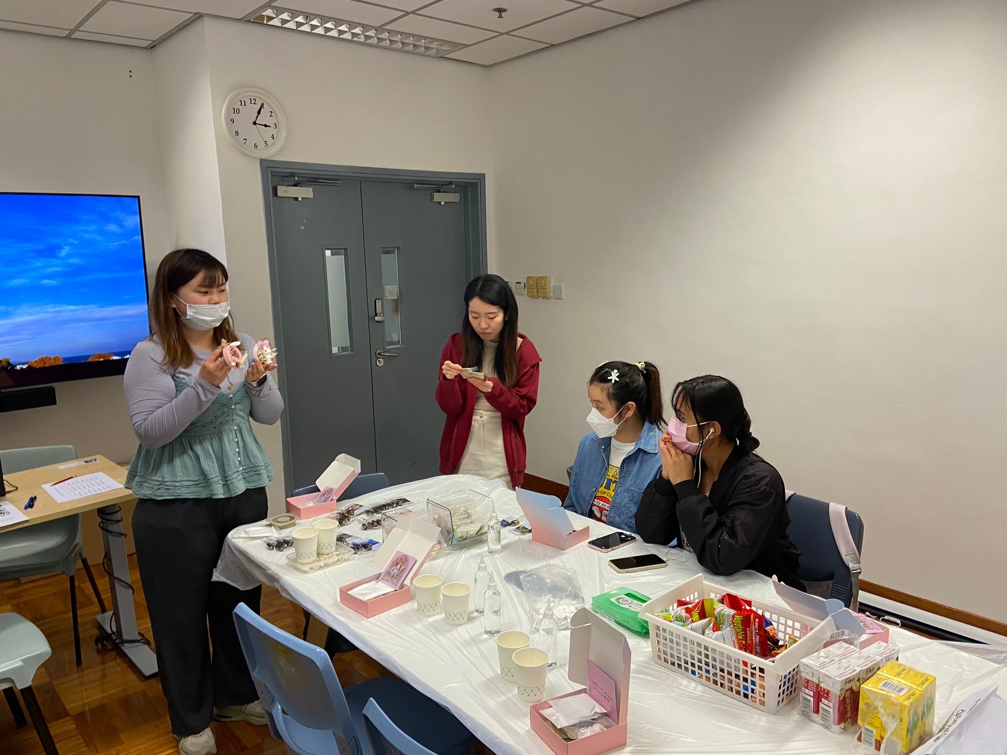 SEN Support Service & Inclusion Ambassador (IA): Easter Gathering - Bunny Aroma Stone Workshop
