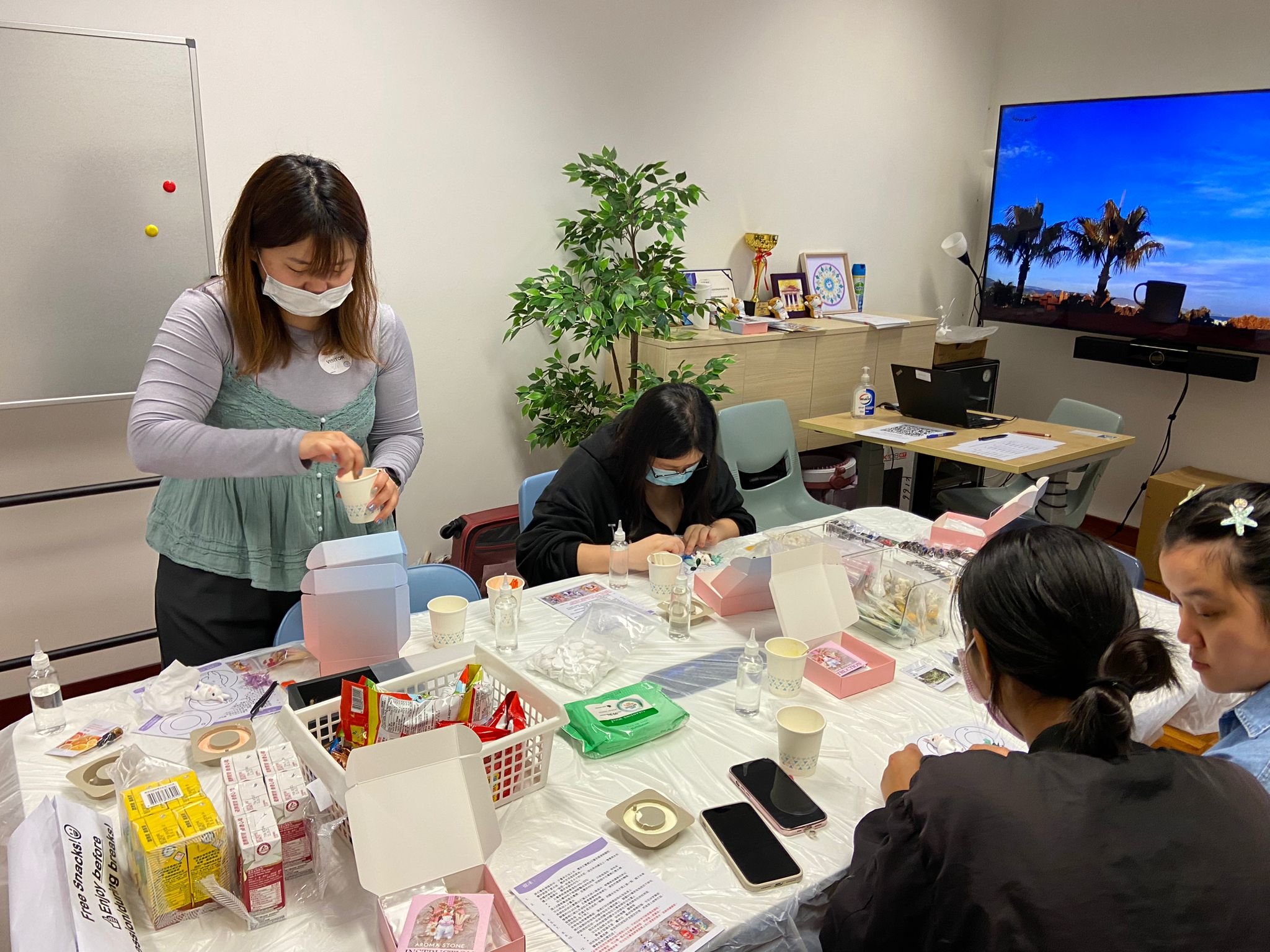 SEN Support Service & Inclusion Ambassador (IA): Easter Gathering - Bunny Aroma Stone Workshop