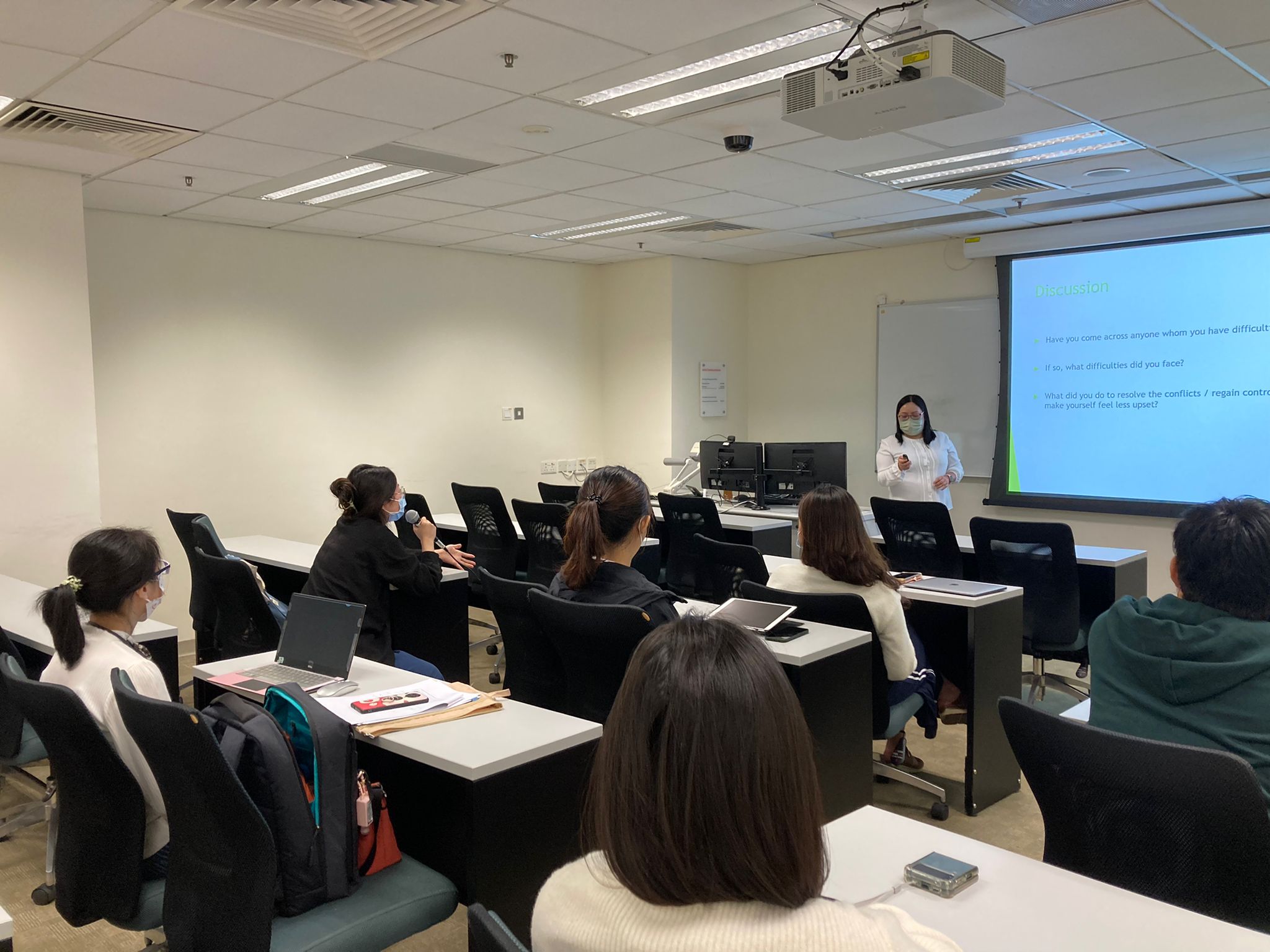 Student Talk: How to Establish and Maintain Challenging Interpersonal Relationship 
