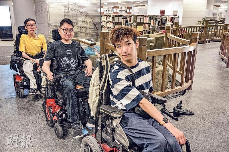 Disability No Barrier to University Life: Student with Cerebral Palsy Encourages Freshmen to Be Bold and Try New Things