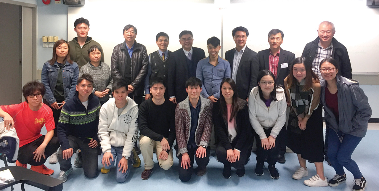 Professor Ho (back row, 5th right) and students at the Engineers Without Borders seminar.