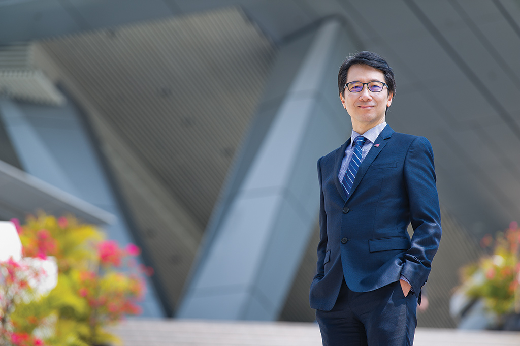 Professor Matthew Lee Kwok-on