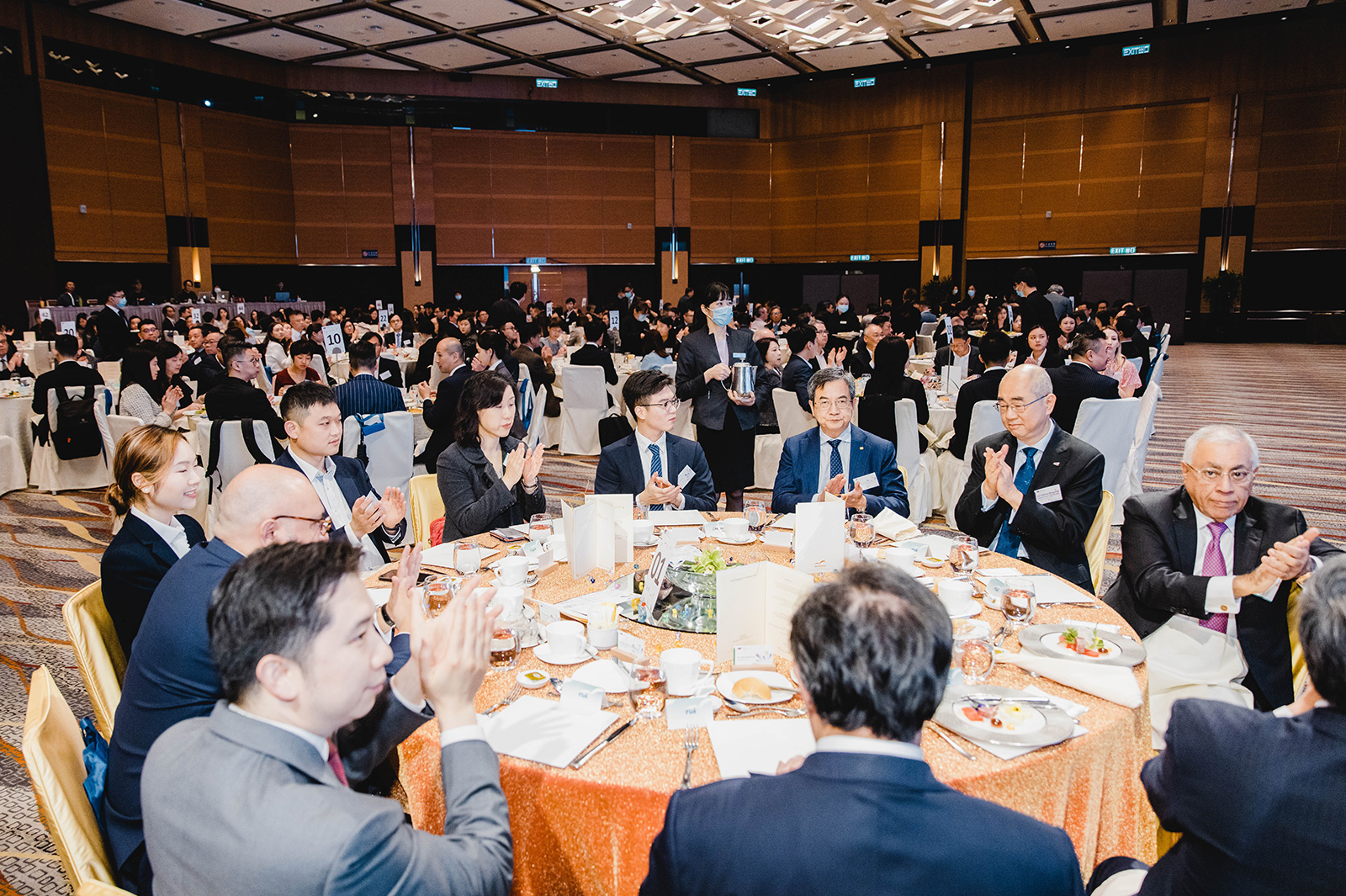 There were nearly 500 participants at the Luncheon, among them close to 300 representatives from over 200 enterprises.