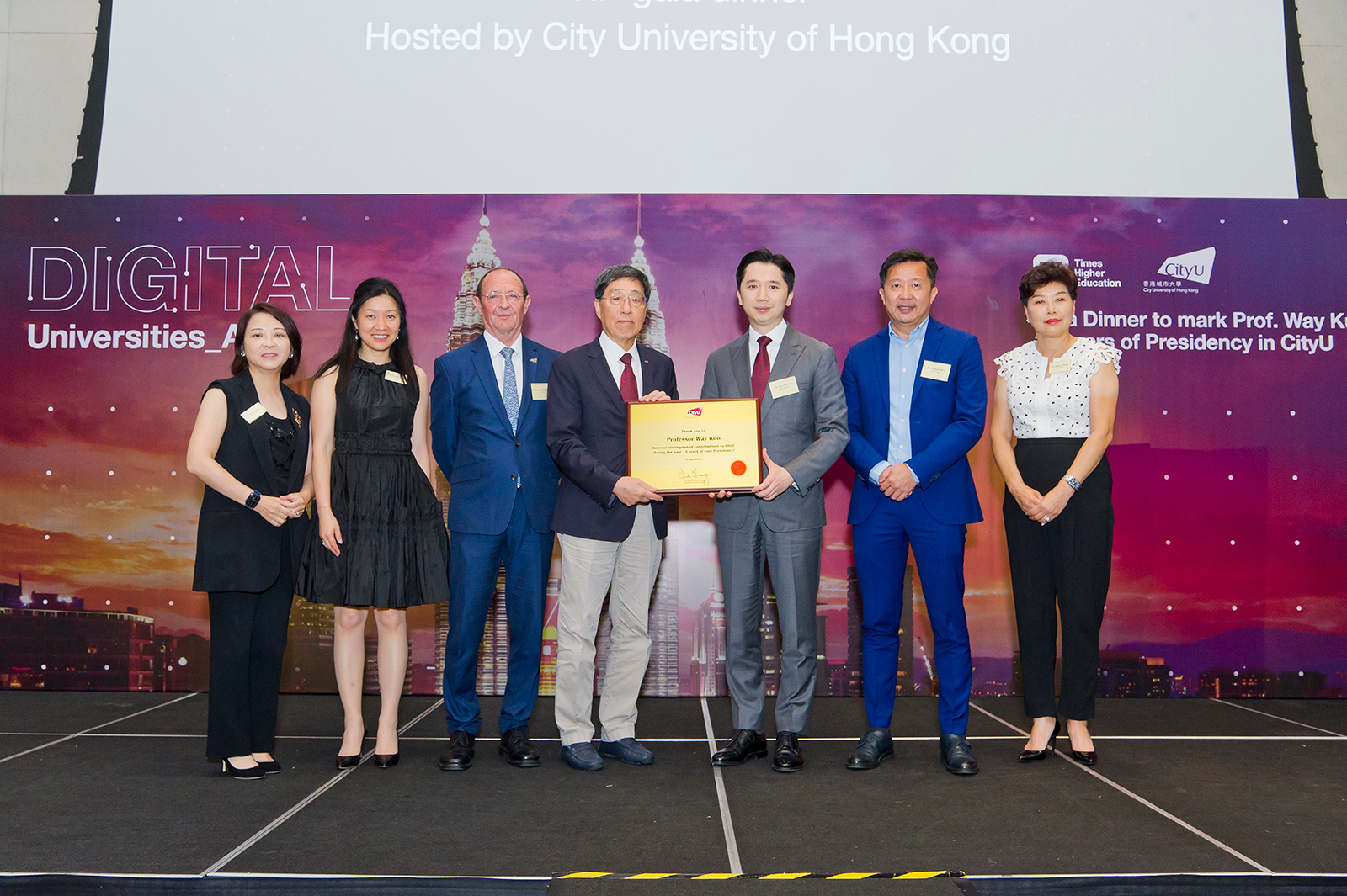 President Kuo with Council and Court members distinguished alumni: (from left to right) Ms Dilys Chau (Former Council and Court Member and Distinguished Alumna), Ms Rita Pang (Council Member), Dr Kevin Downing (Secretary to Council, who presided over the Gala dinner), President Way Kuo, Mr Rex Wong (Council Member), Mr Simon Hui (Court Member and Distinguished Alumnus) and Ms Jenny Chan (Court Member)