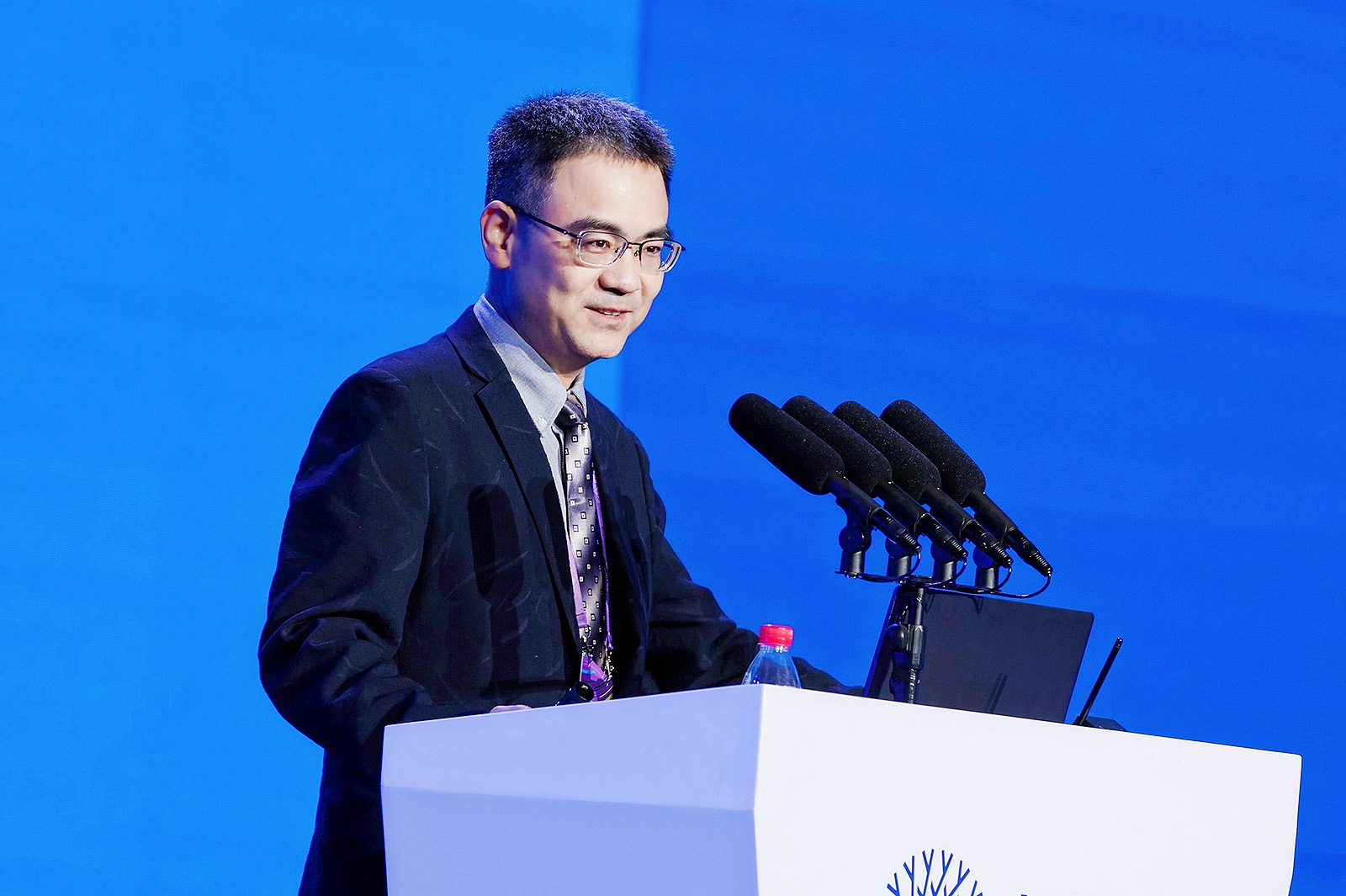 Professor David Lou Xiongwen.