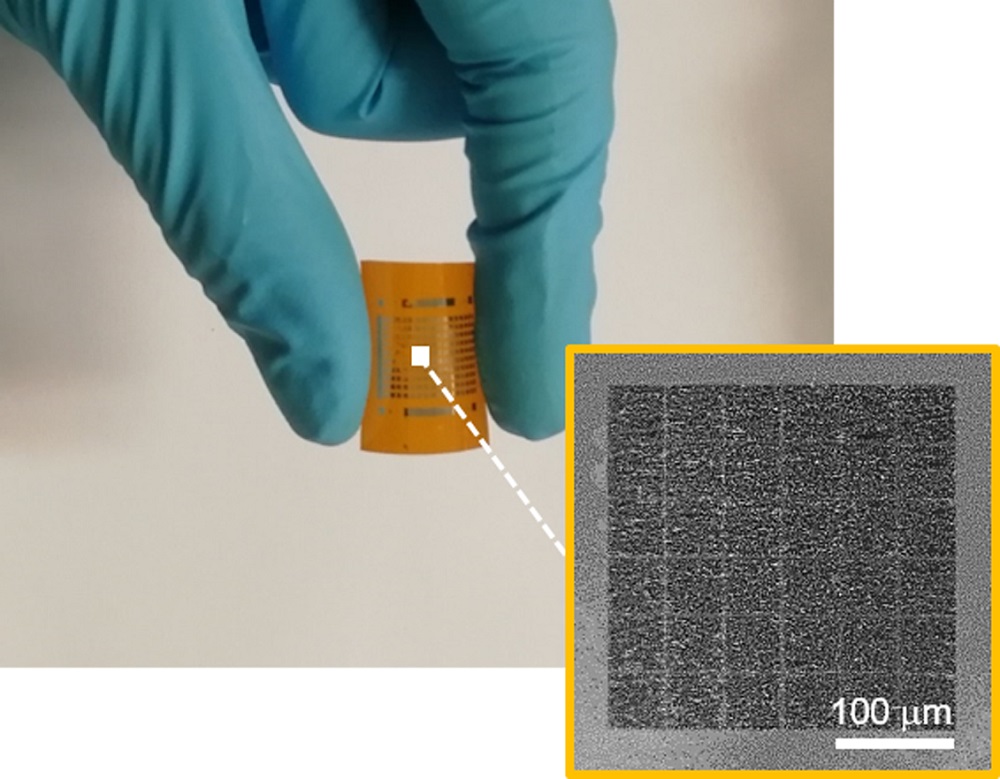 The quasi-2DEG photonic synapse device can be made using flexible polyimide substrate.