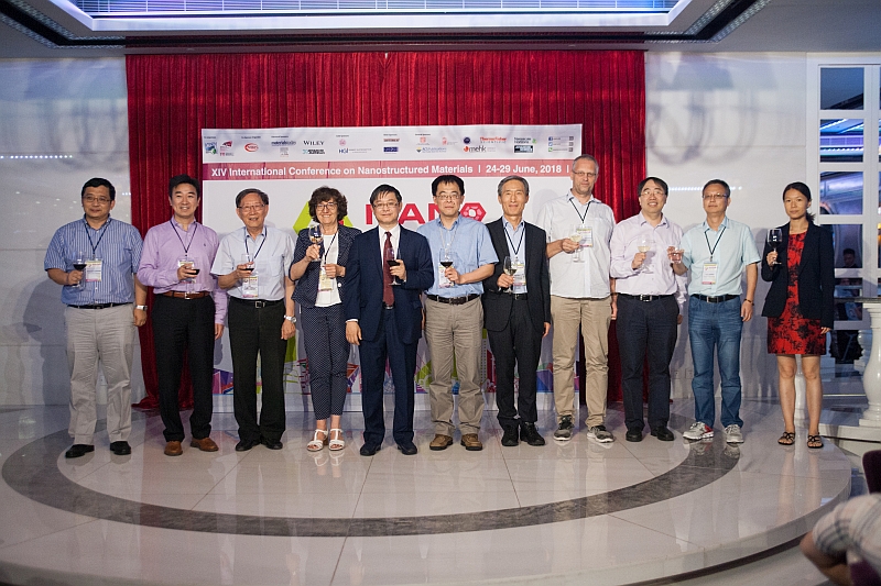 A group photo of faculty members from CityU and guests at the Gala Dinner.