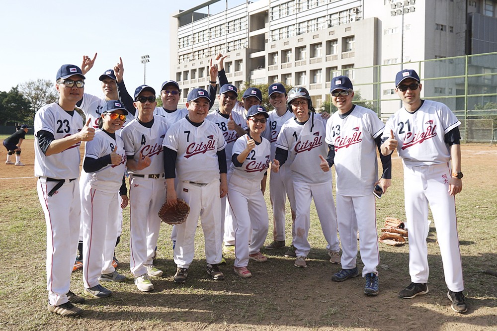 The CityU team that participates in a softball competition against the NCTU team.