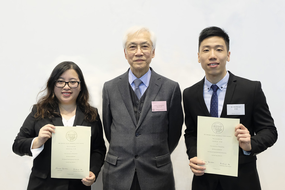 Two students at CityU have been recognised by the Sir Edward Youde Memorial Fund for their outstanding academic performance and enthusiasm to serve society. 