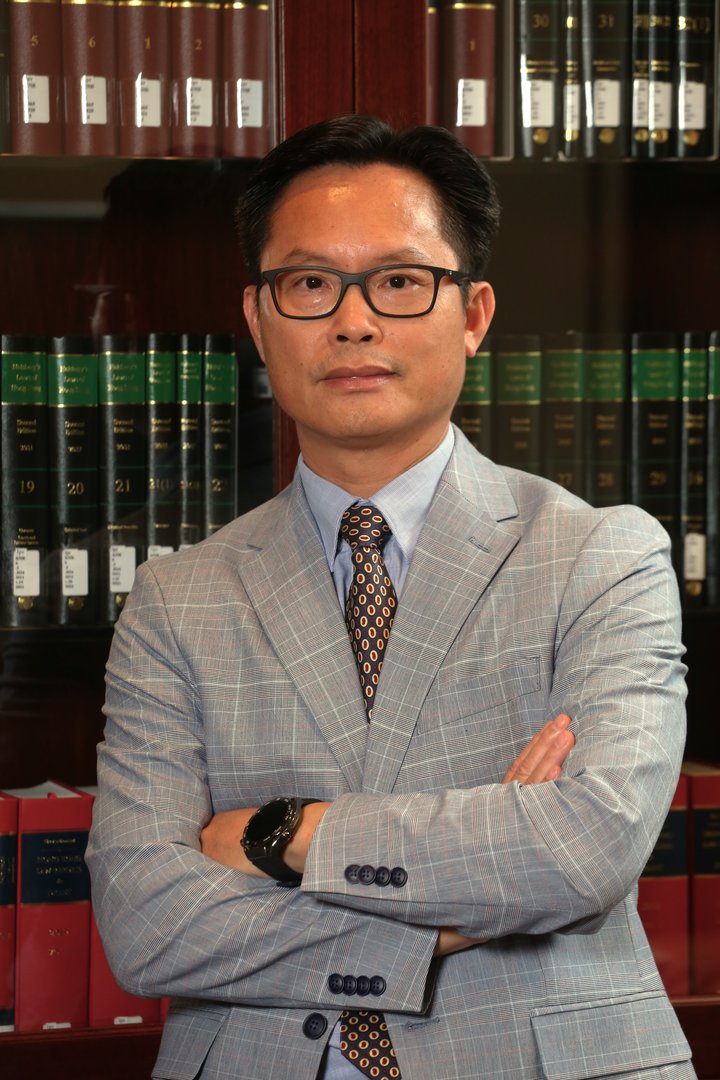 professor-guan-wenwei